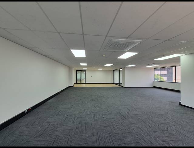 230M² OFFICE TO LET IN SANDOWN